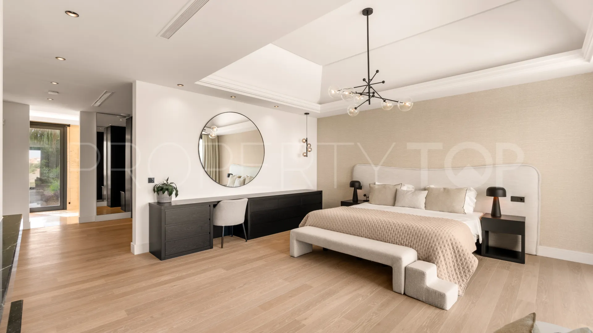Comprar villa en Los Almendros de 6 dormitorios