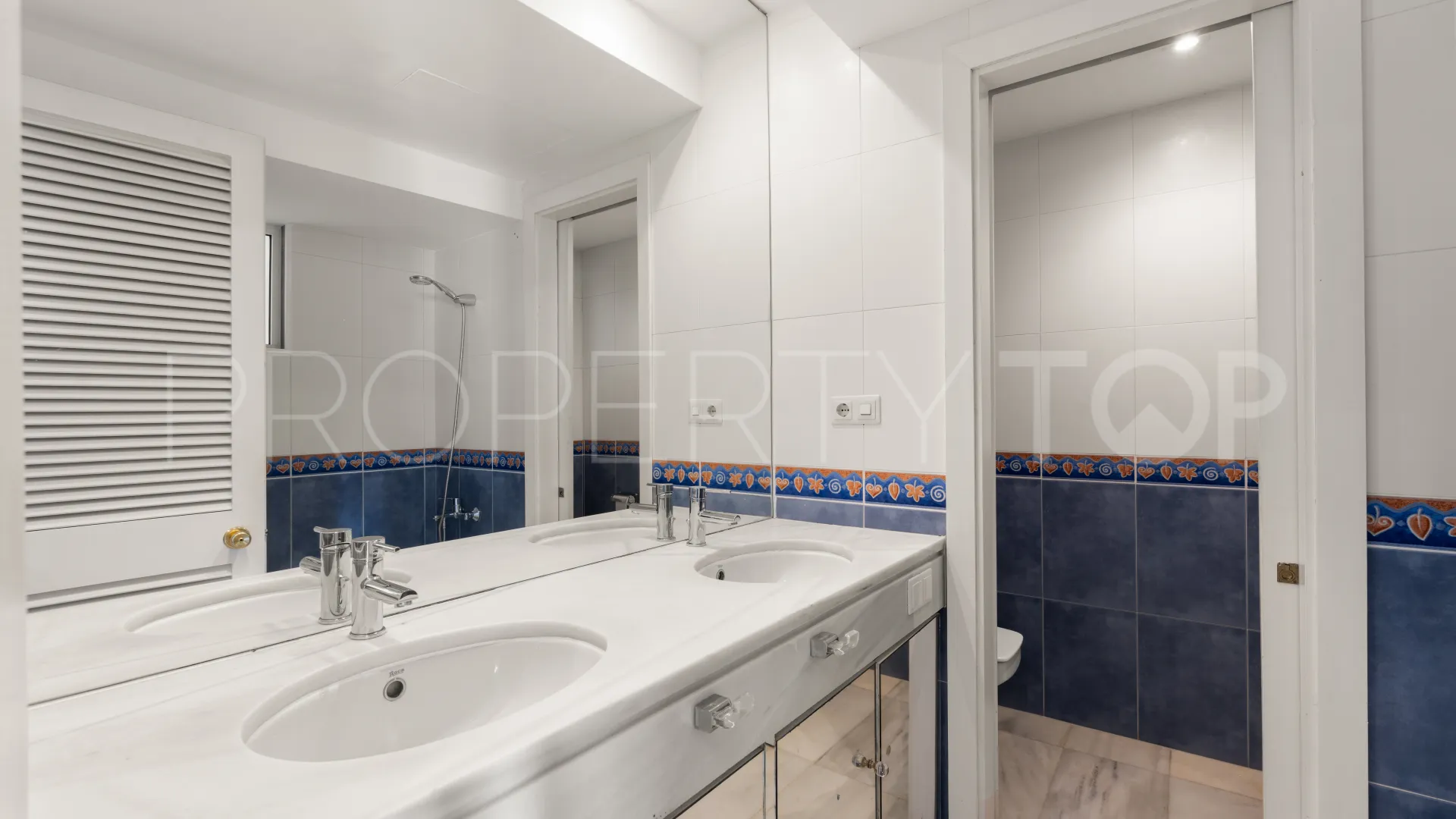 Duplex penthouse in Alcazaba for sale