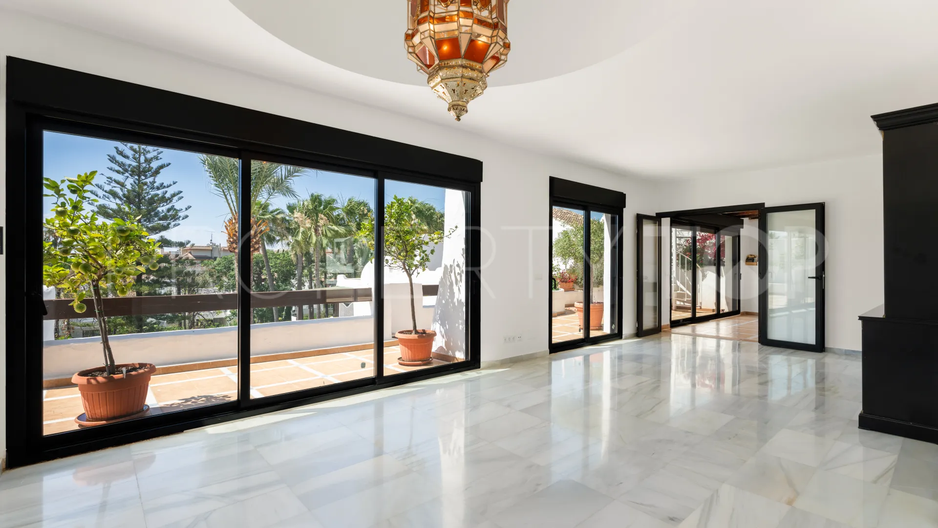 Duplex penthouse in Alcazaba for sale