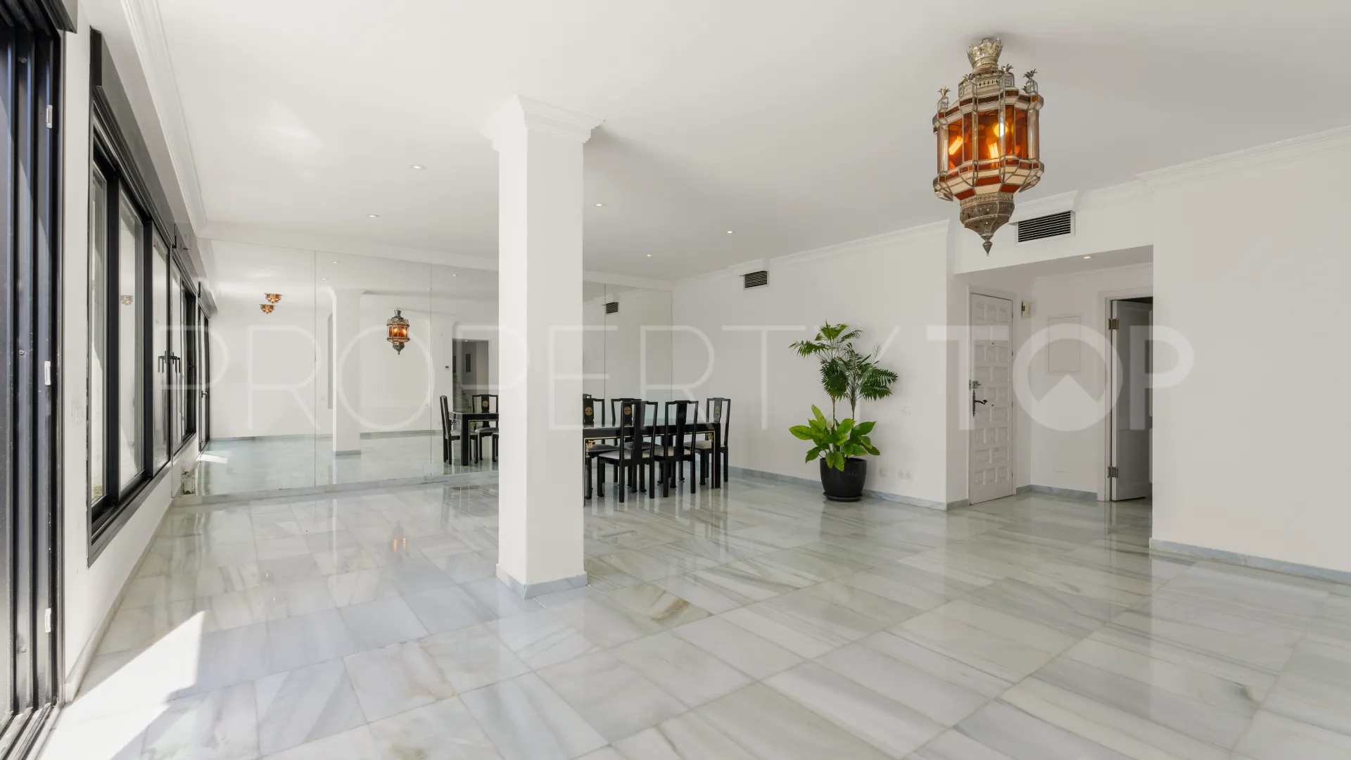 Duplex penthouse in Alcazaba for sale