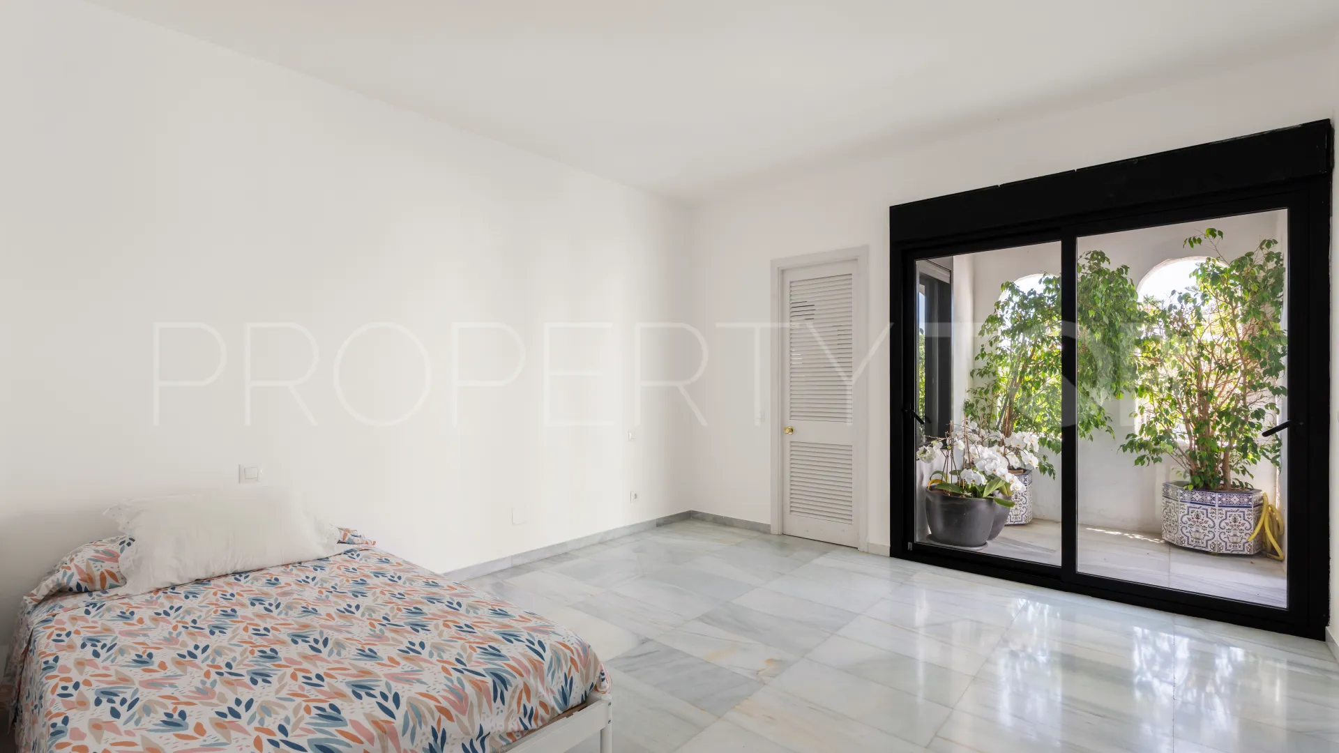 Duplex penthouse in Alcazaba for sale
