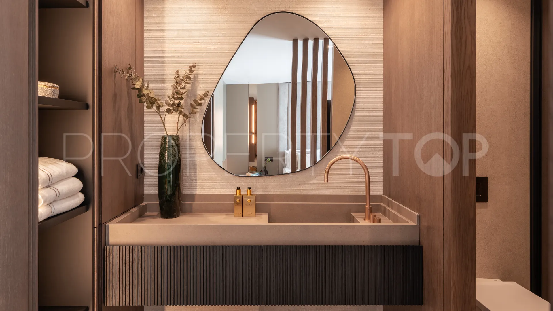3 bedrooms penthouse for sale in Kings Hills
