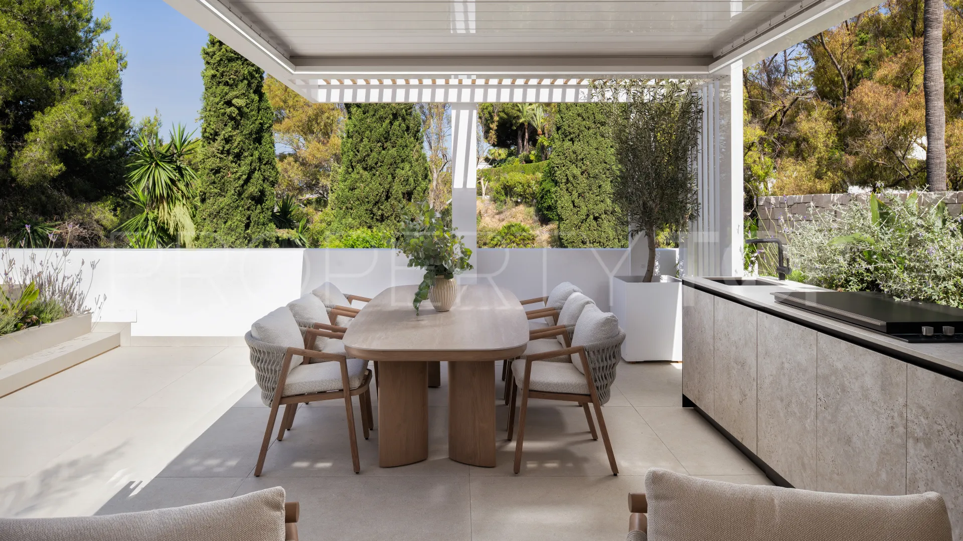 3 bedrooms penthouse for sale in Kings Hills