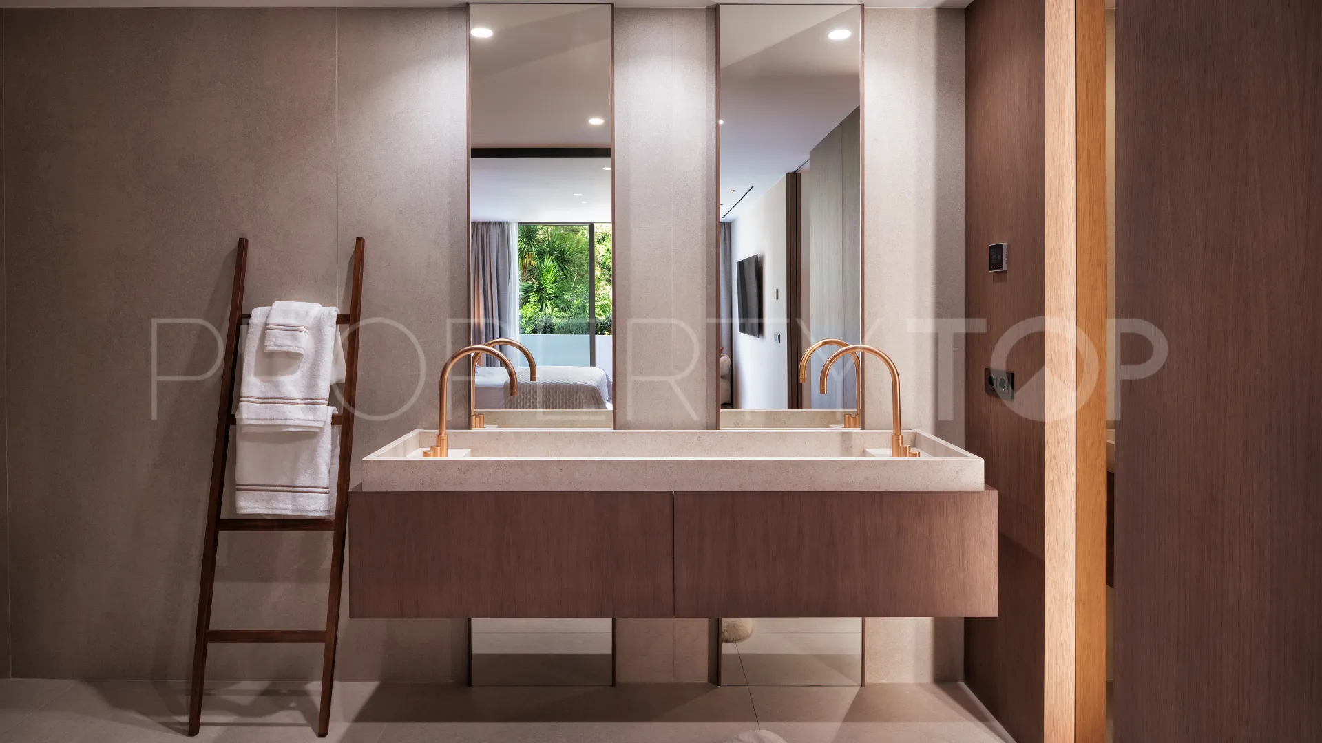 3 bedrooms penthouse for sale in Kings Hills