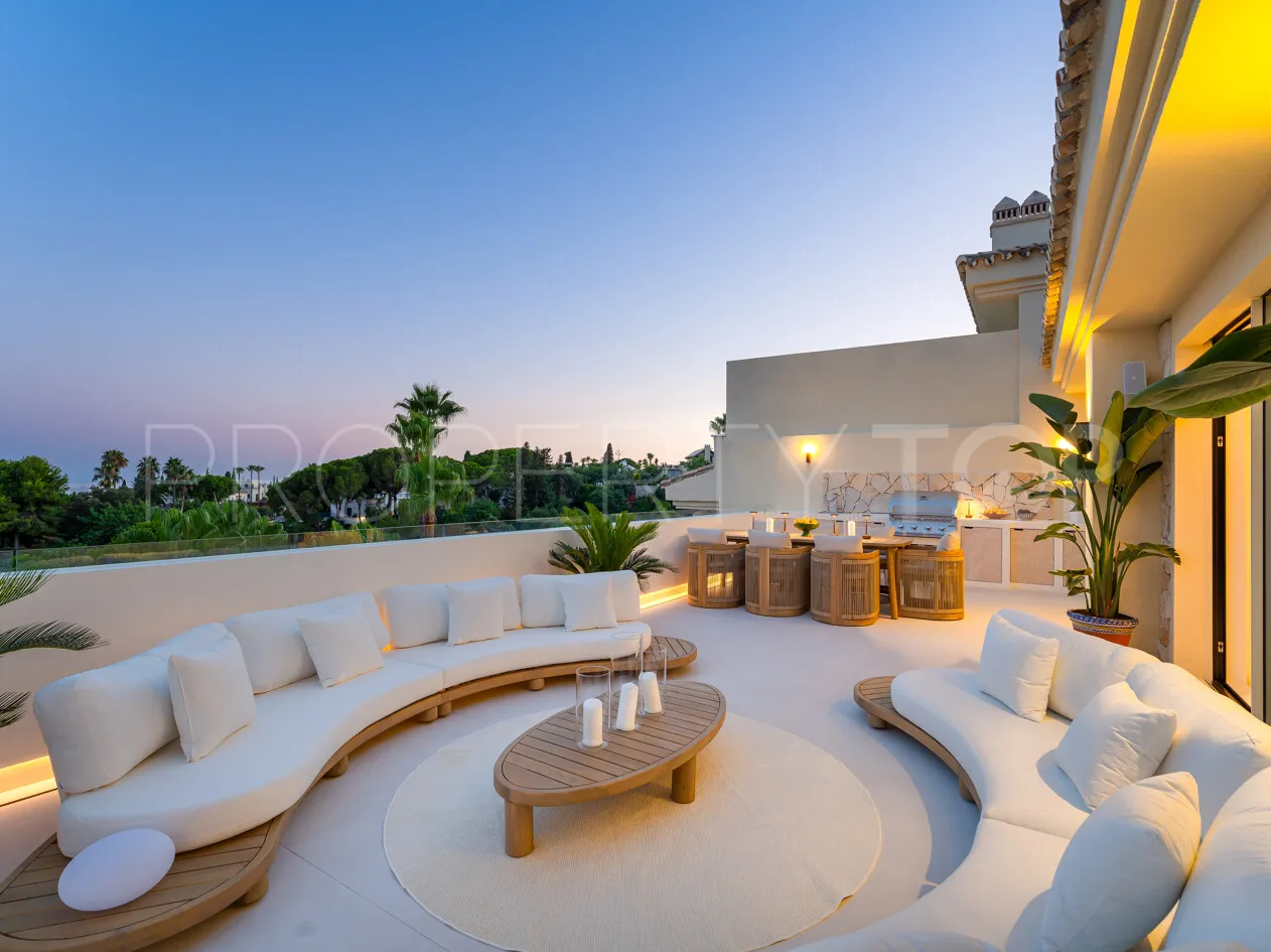 For sale penthouse in Condado de Sierra Blanca with 4 bedrooms
