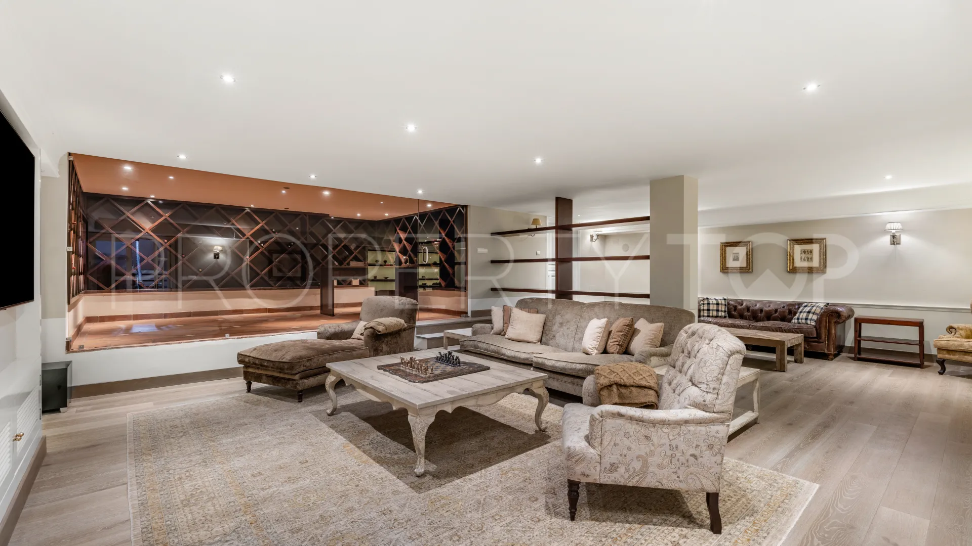 Villa en venta con 8 dormitorios en El Madroñal
