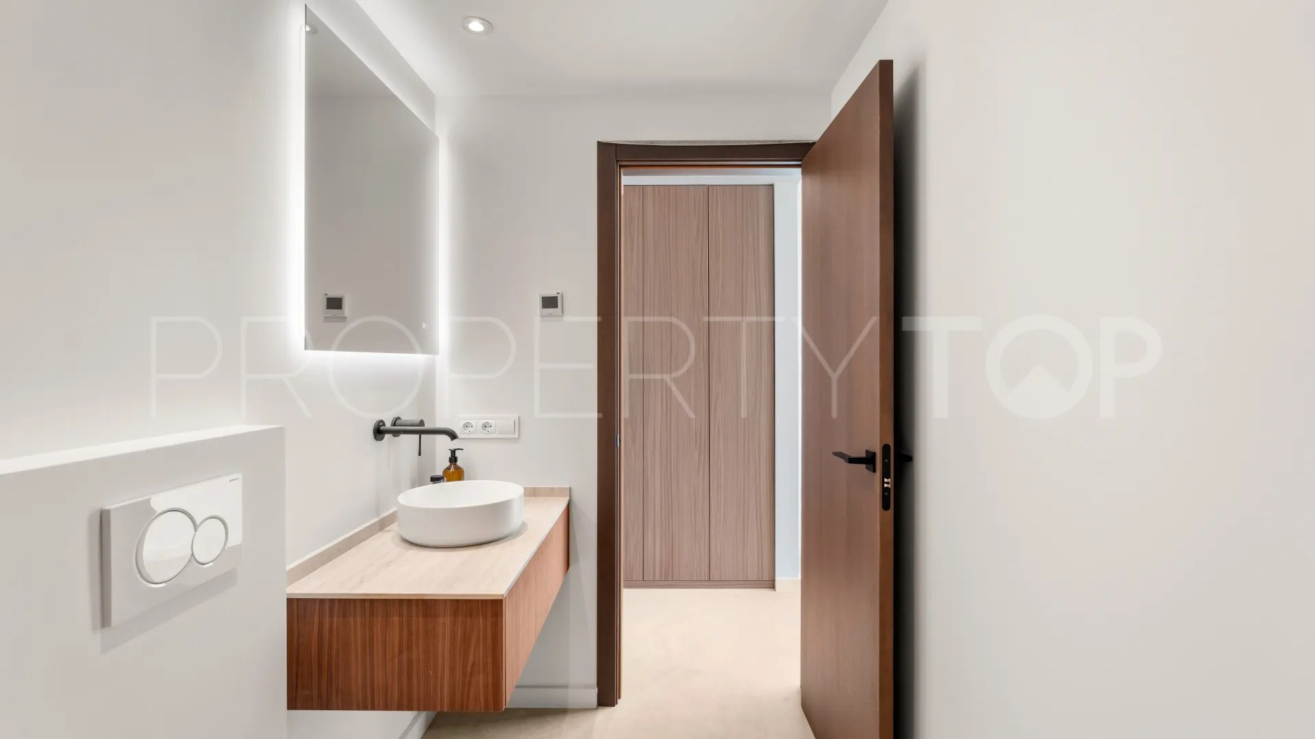 Villa for sale in Monte Mayor with 5 bedrooms