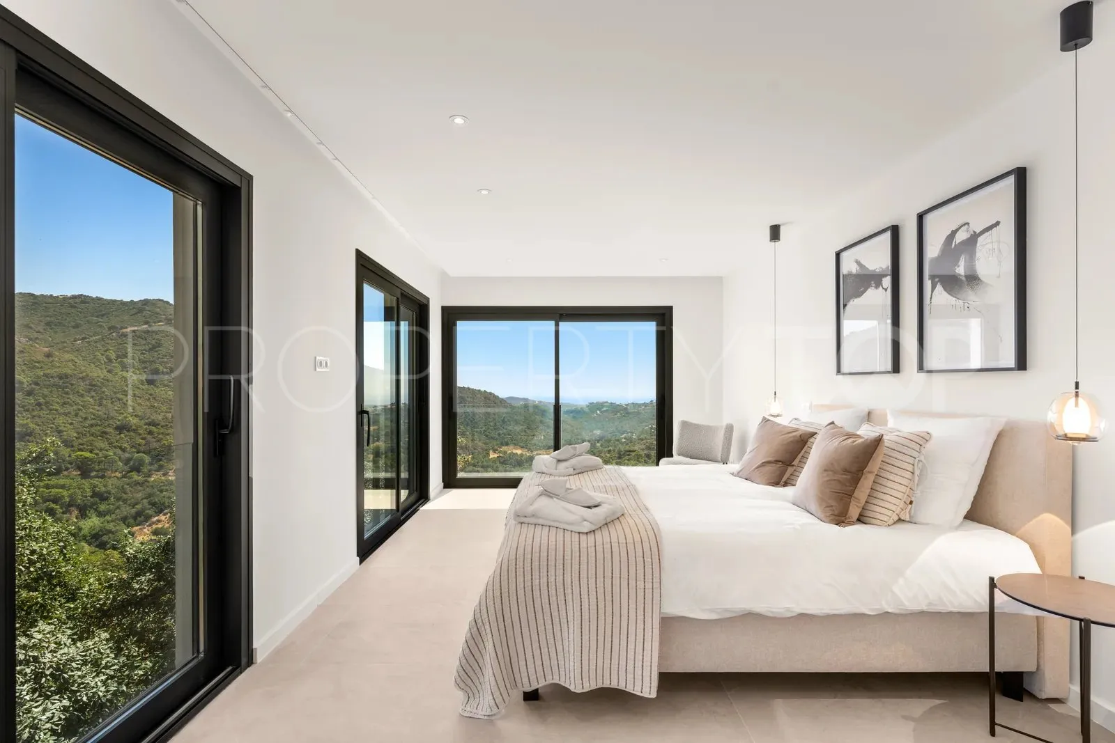 Villa for sale in Monte Mayor with 5 bedrooms