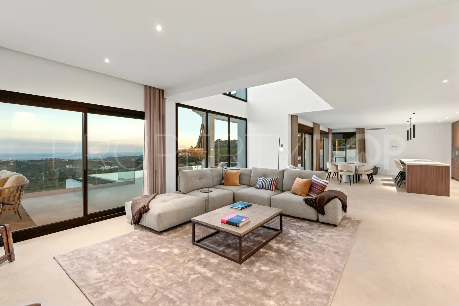 Villa for sale in Monte Mayor with 5 bedrooms