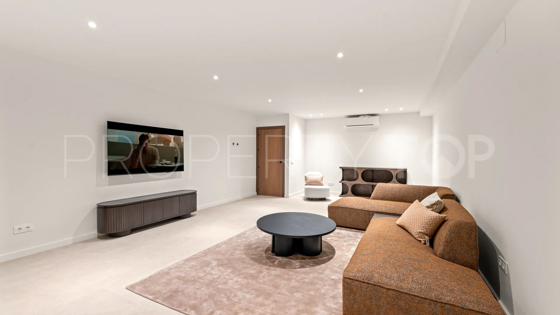 Villa for sale in Monte Mayor with 5 bedrooms