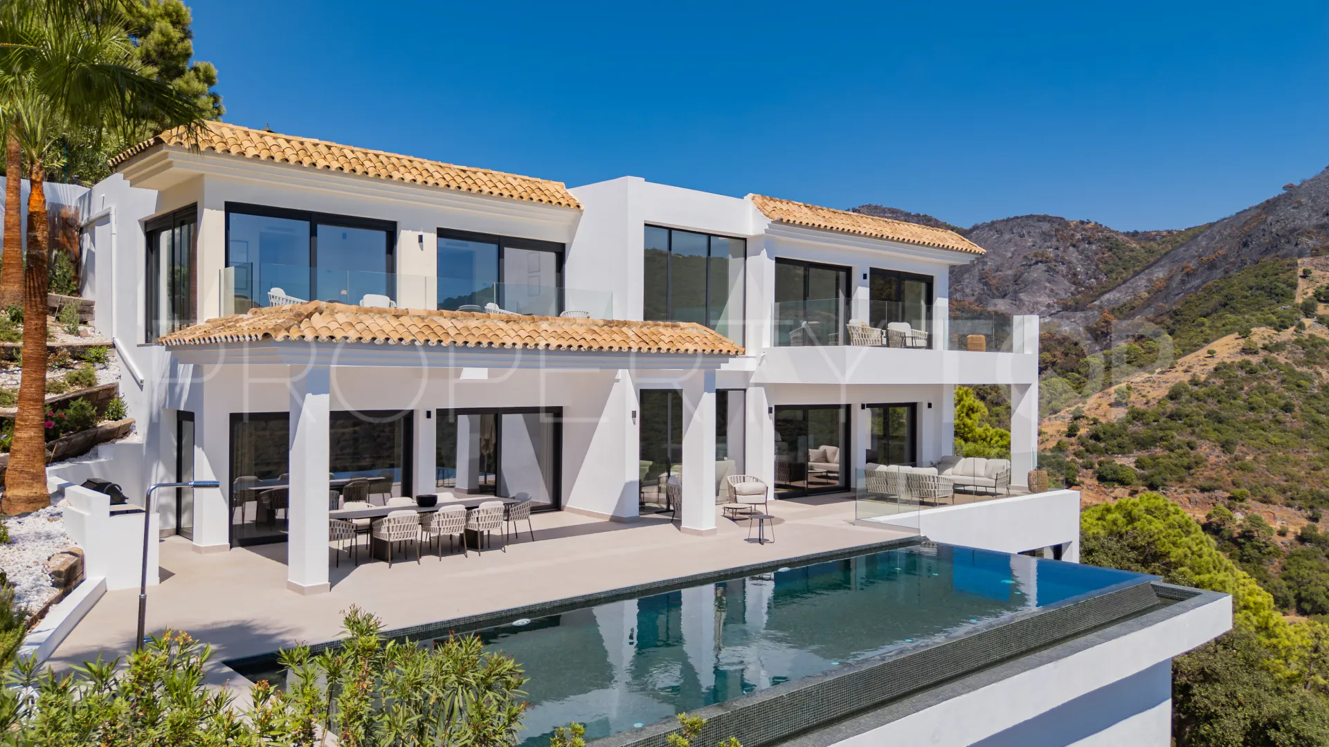 Villa for sale in Monte Mayor with 5 bedrooms