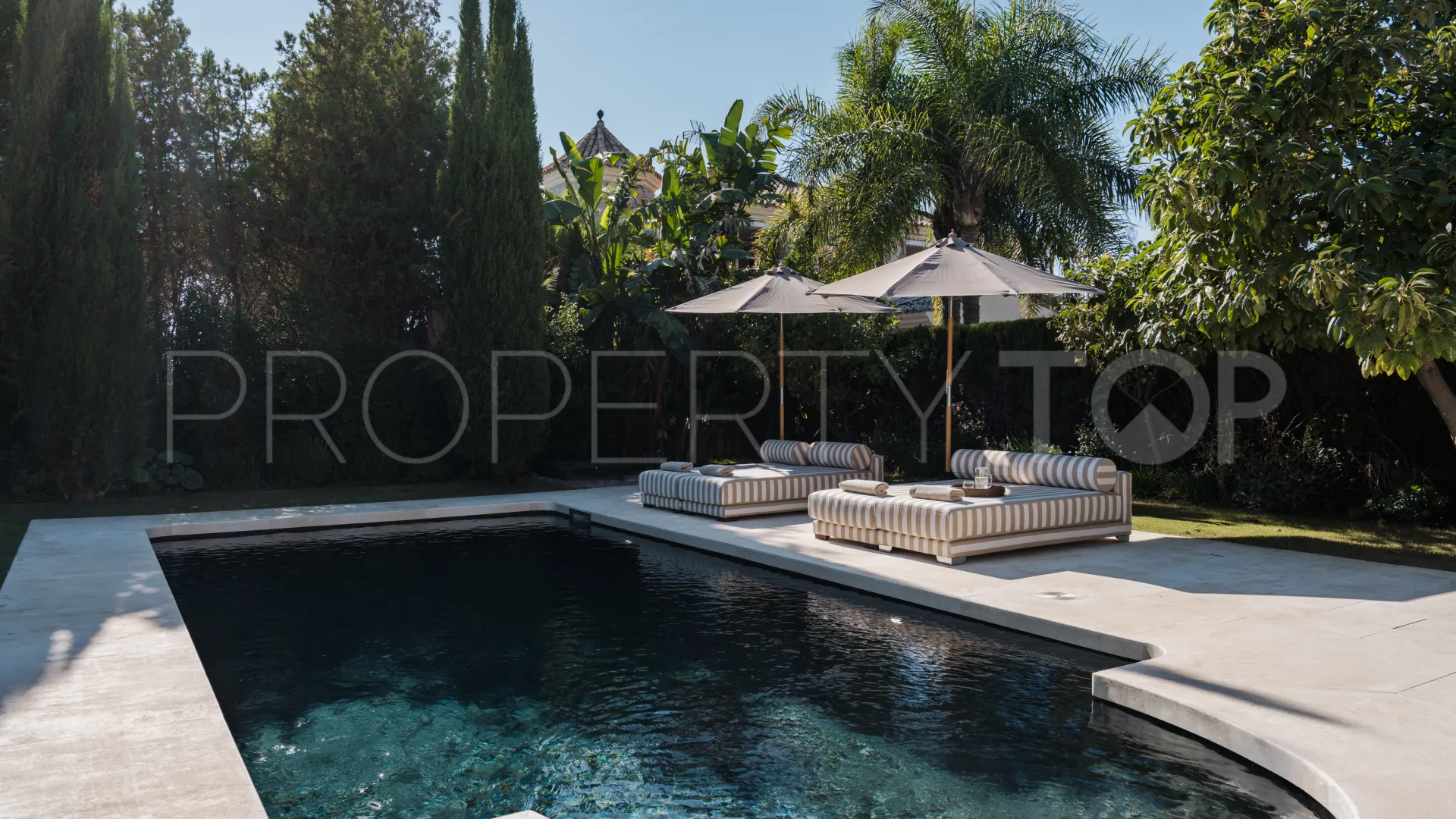 Nueva Andalucia villa for sale