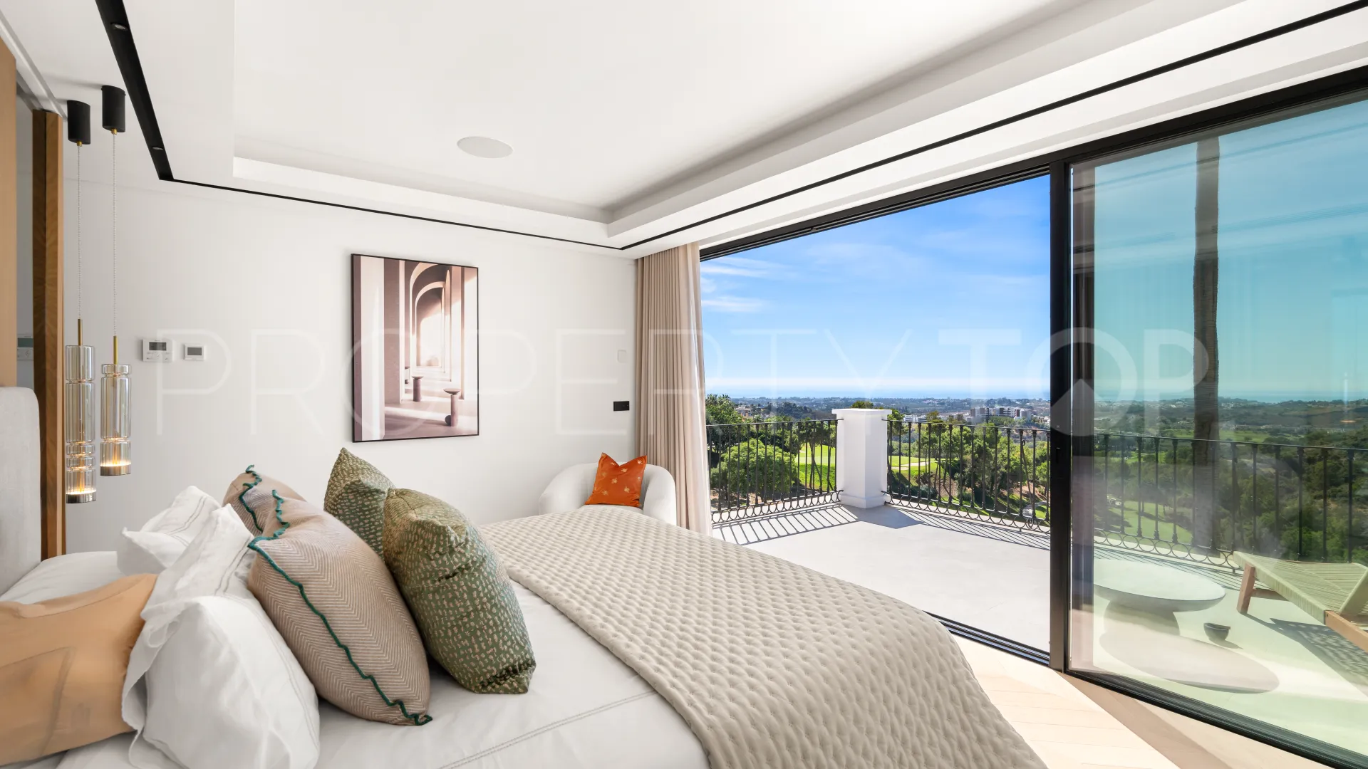 Se vende villa en Los Arqueros de 5 dormitorios