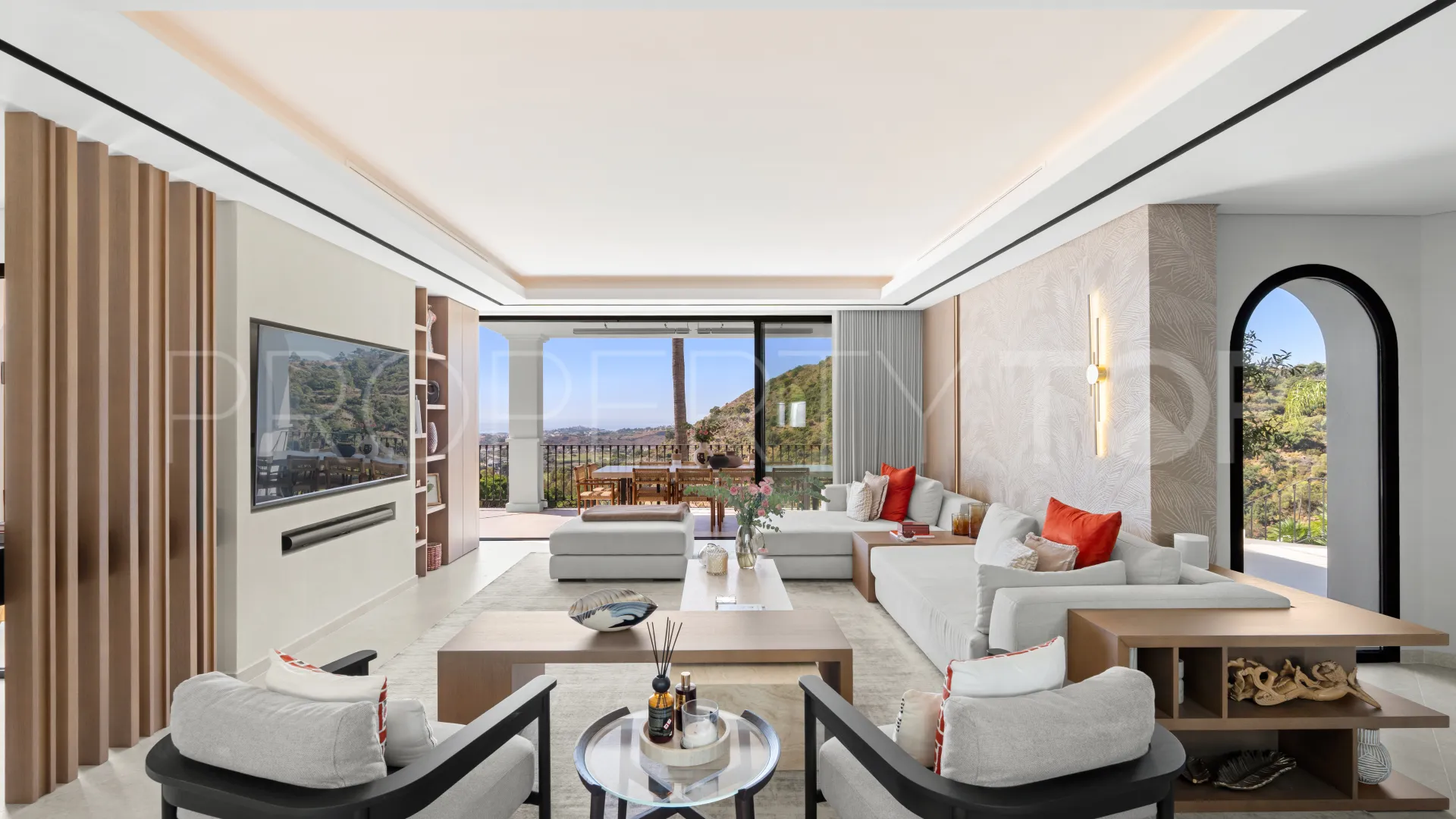 Se vende villa en Los Arqueros de 5 dormitorios