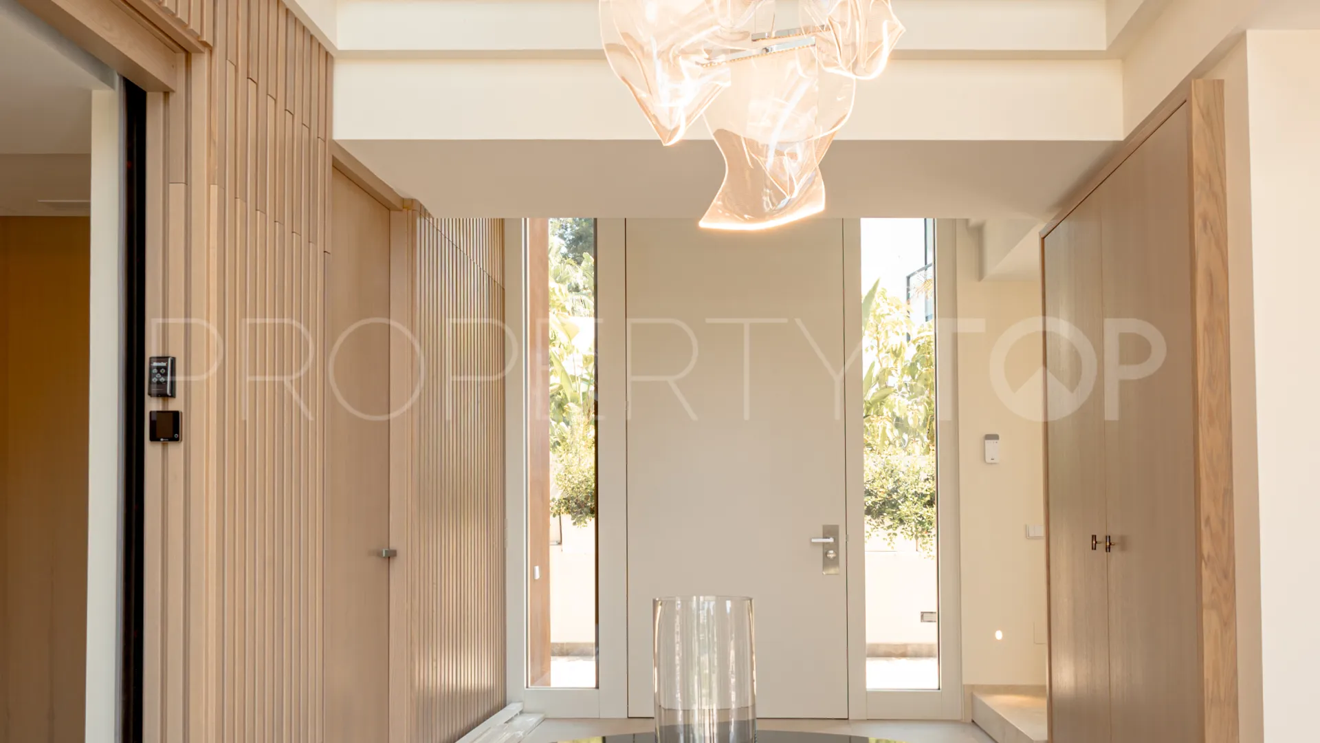 Buy Los Monteros Playa villa with 5 bedrooms