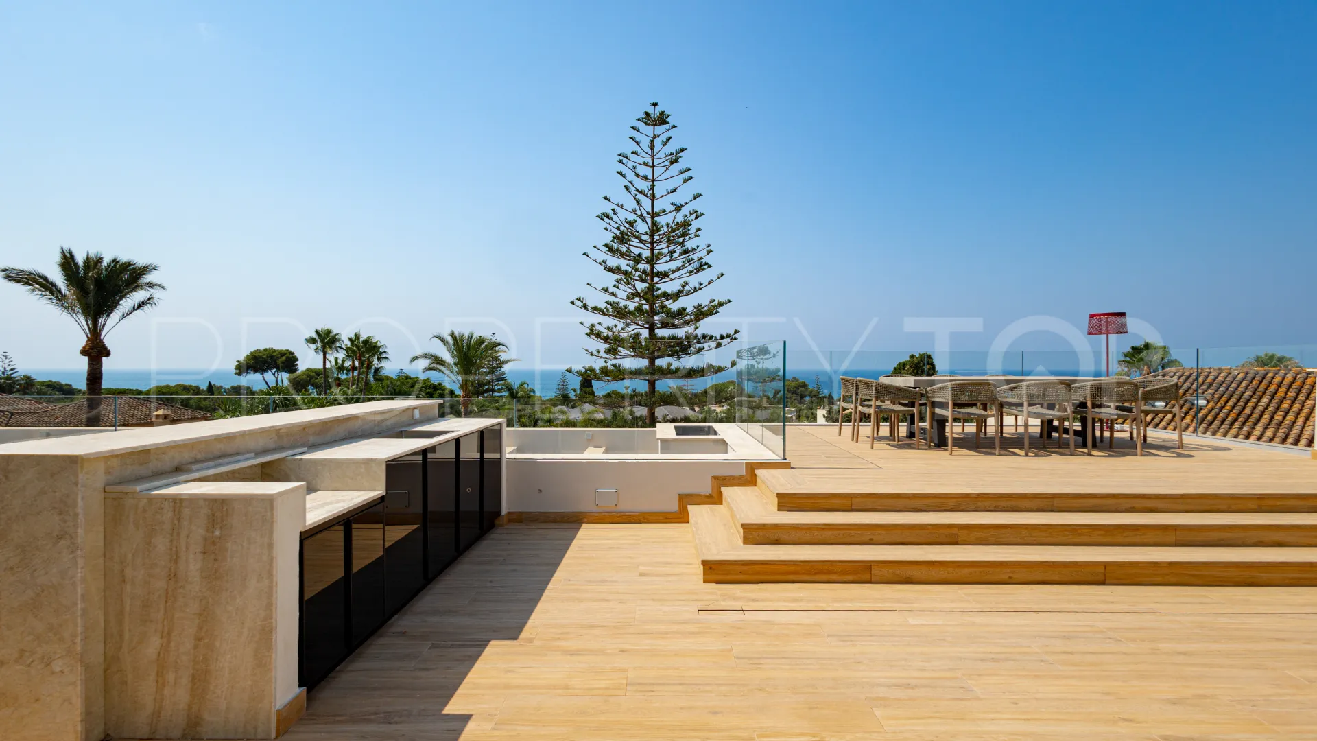 Buy Los Monteros Playa villa with 5 bedrooms