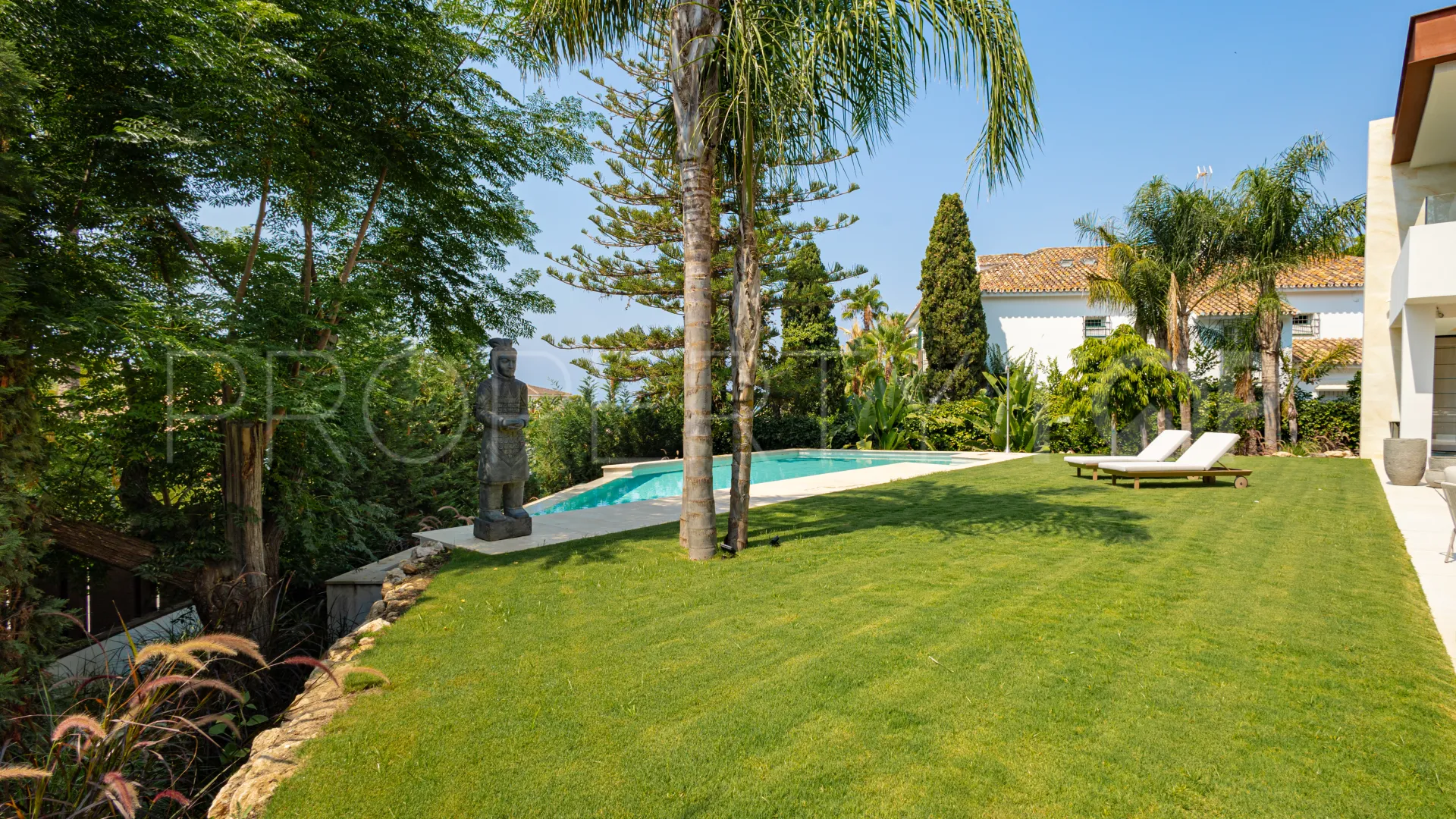Buy Los Monteros Playa villa with 5 bedrooms