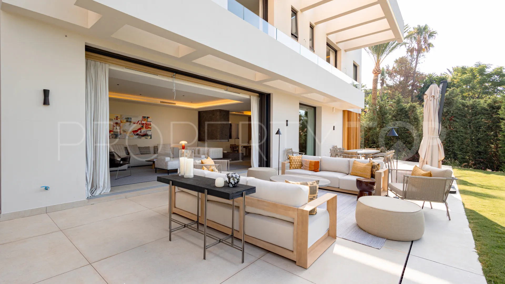 Buy Los Monteros Playa villa with 5 bedrooms