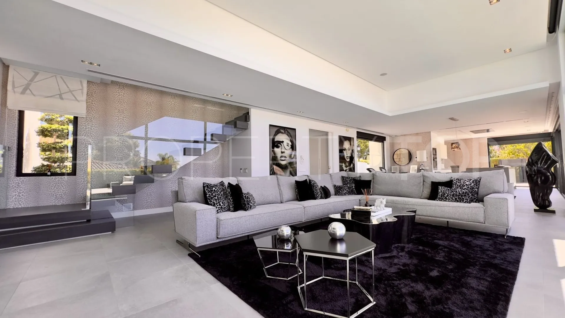 Villa con 4 dormitorios en venta en Los Monteros