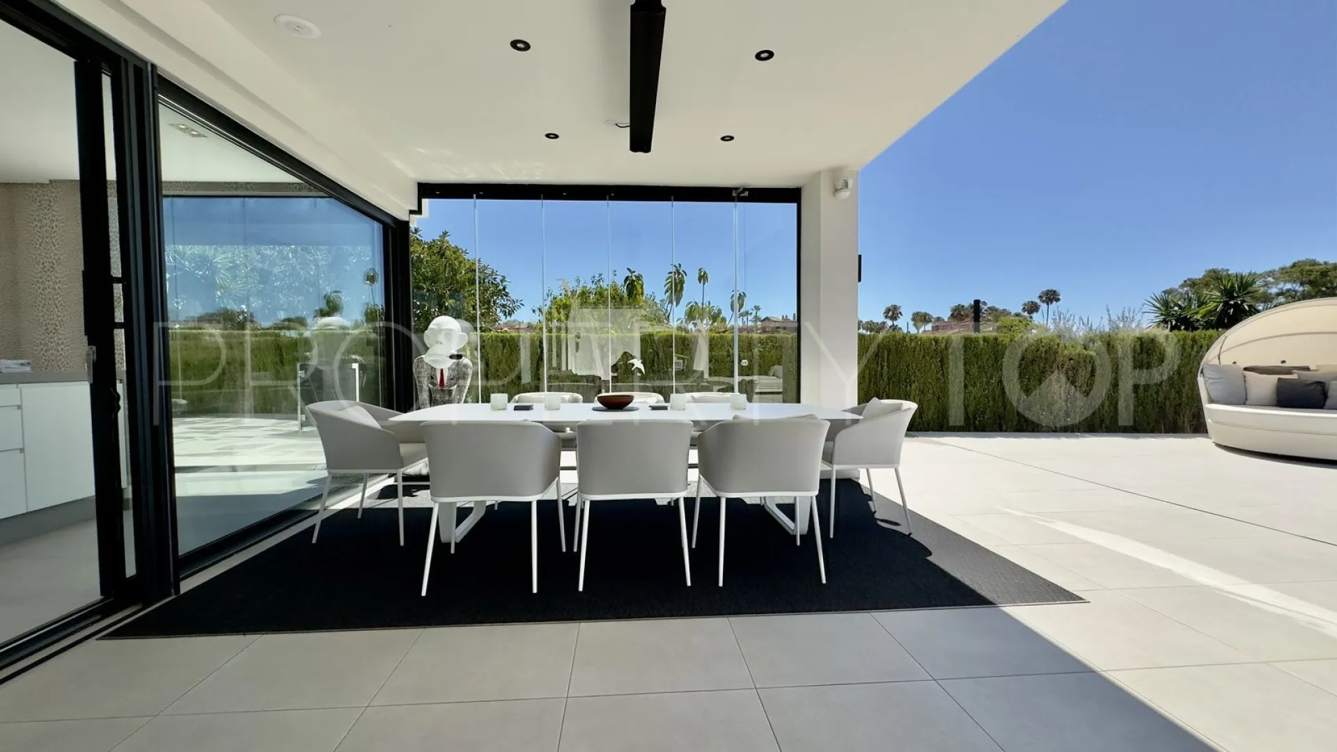 Villa con 4 dormitorios en venta en Los Monteros