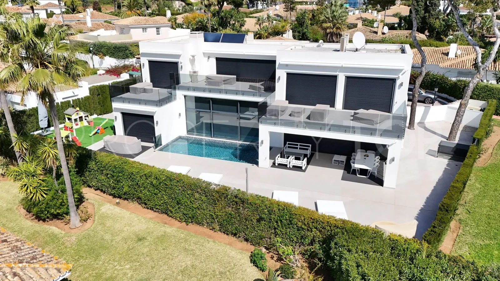 Villa con 4 dormitorios en venta en Los Monteros