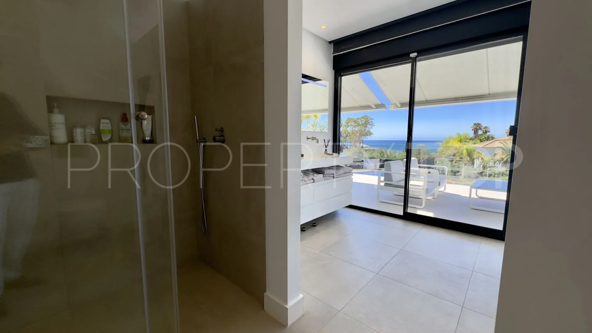 Villa con 4 dormitorios en venta en Los Monteros