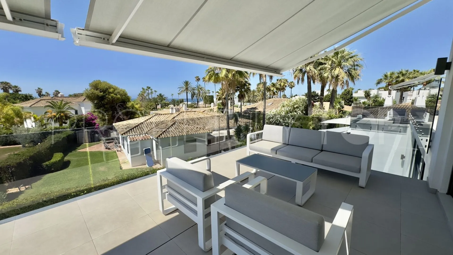 Villa con 4 dormitorios en venta en Los Monteros
