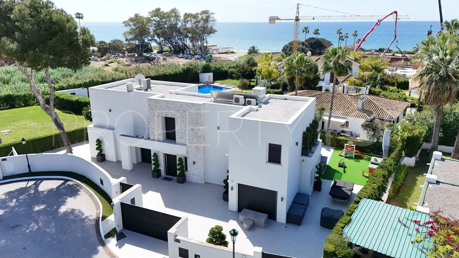 Villa con 4 dormitorios en venta en Los Monteros