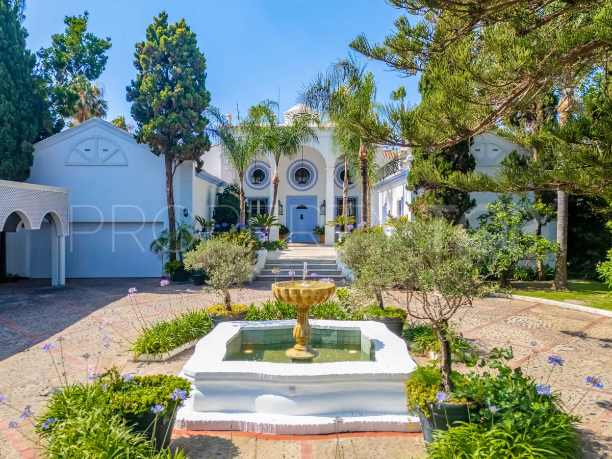 Se vende villa en Casasola
