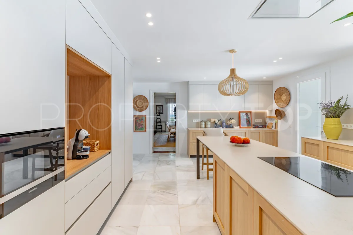 Se vende villa en Casasola