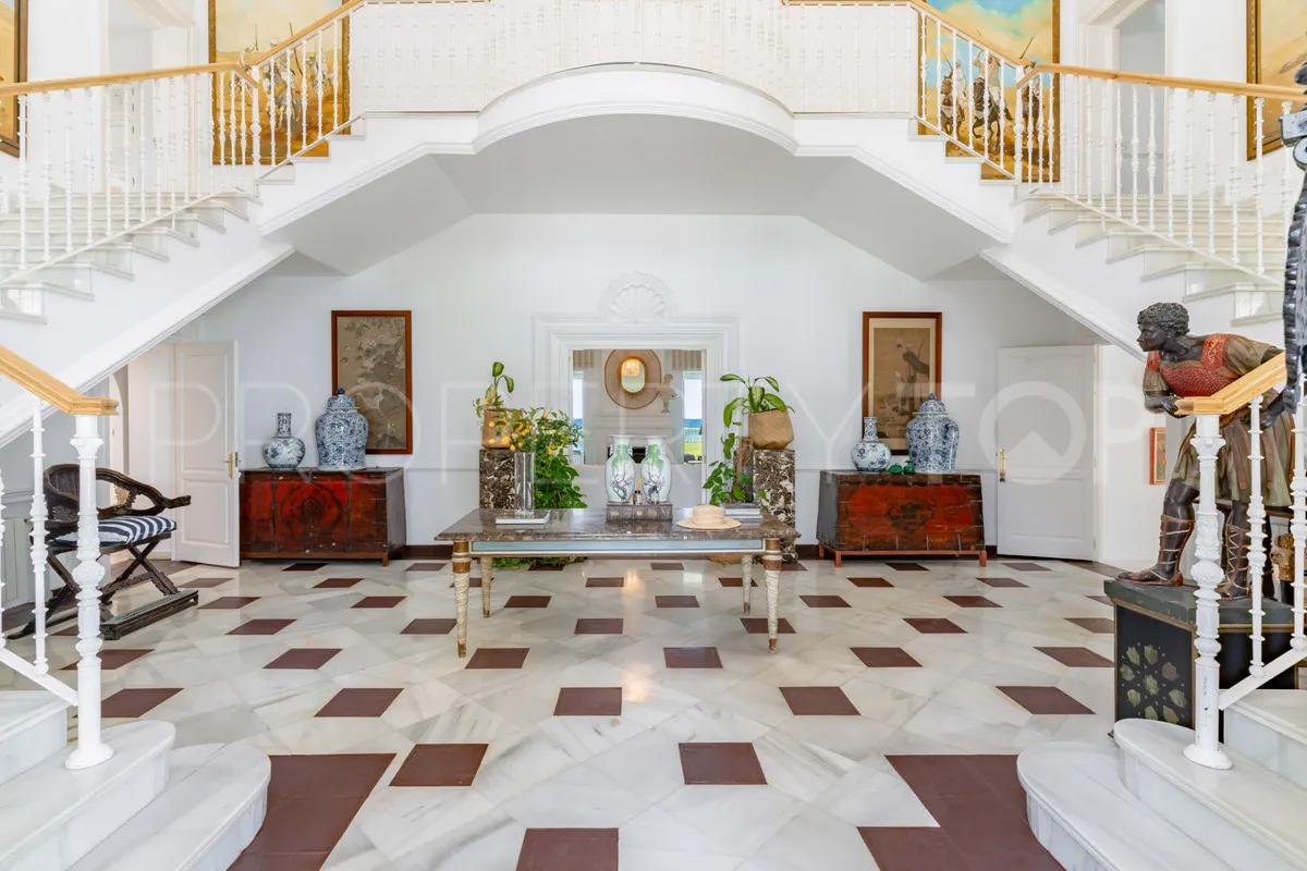 Se vende villa en Casasola