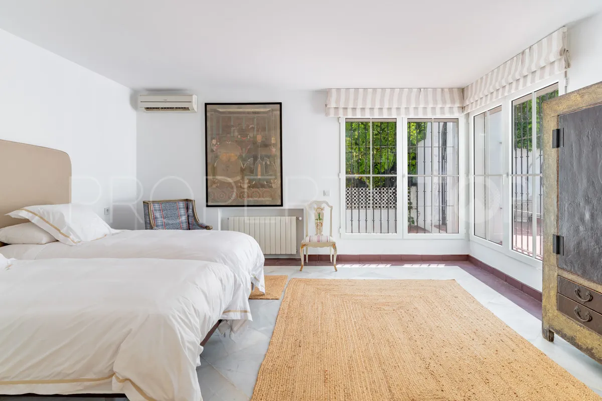 Se vende villa en Casasola