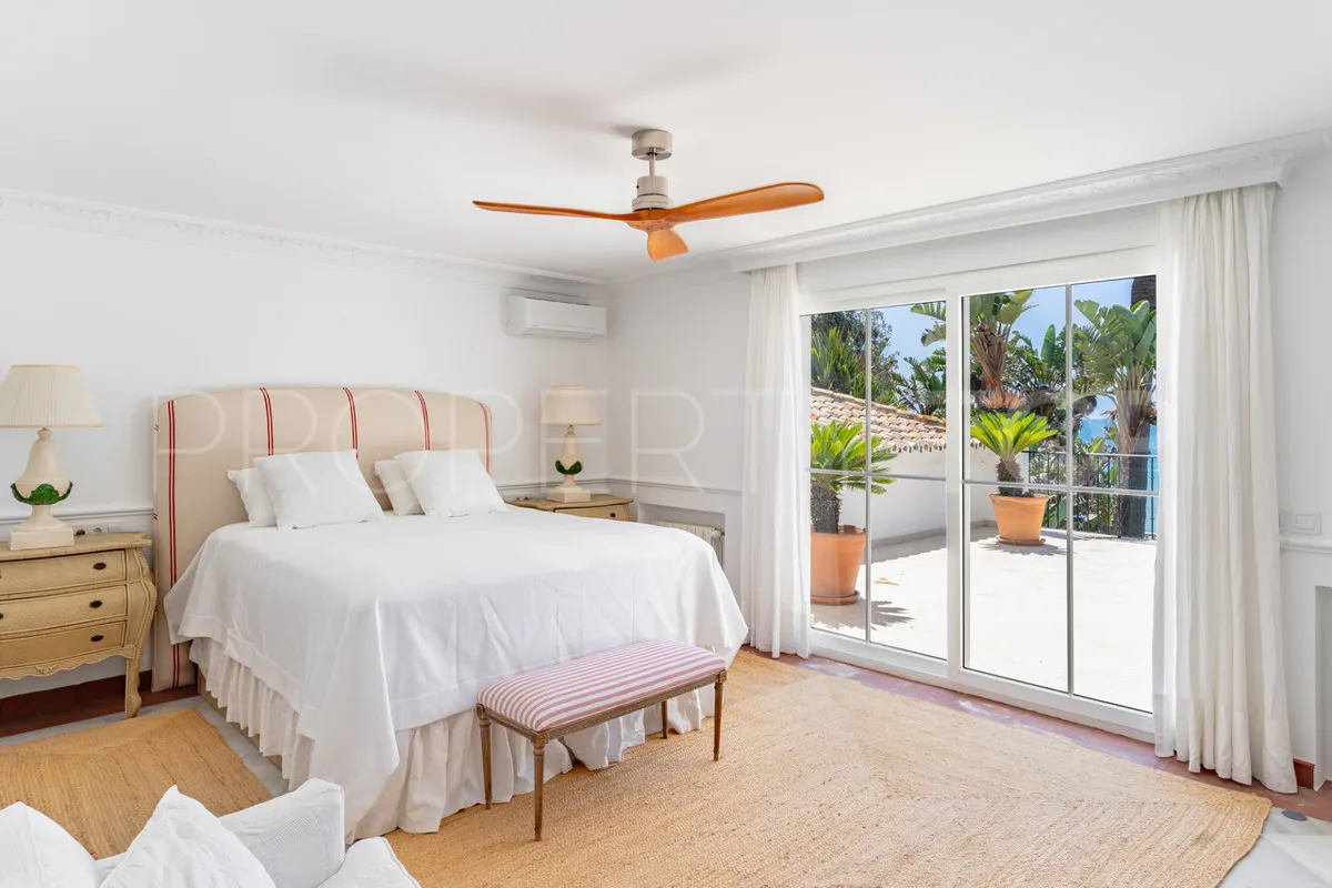 Se vende villa en Casasola