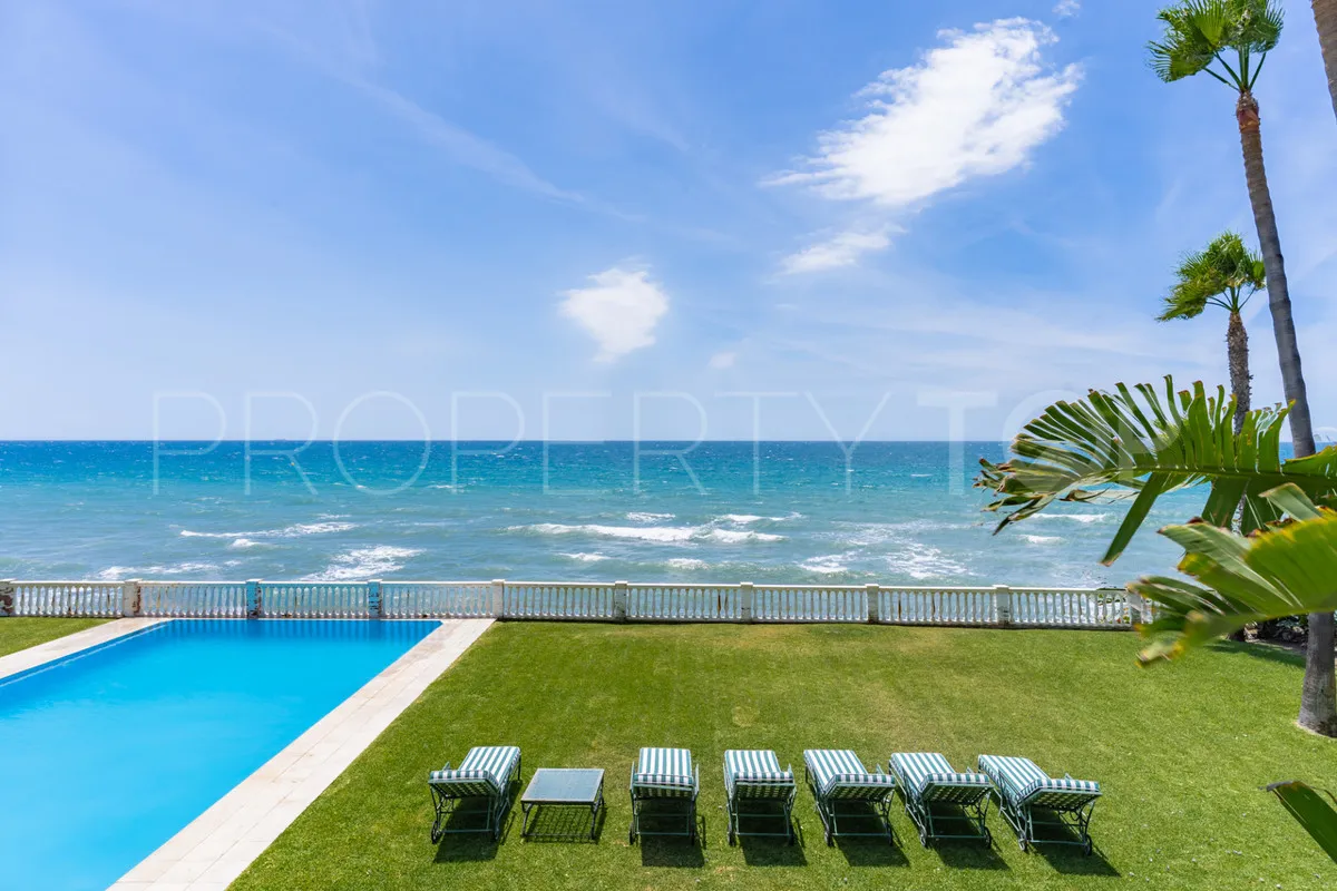 Se vende villa en Casasola