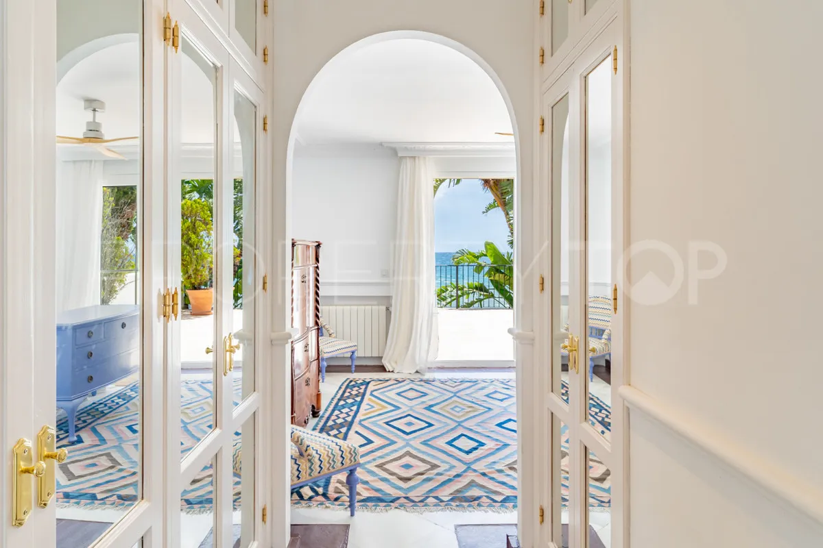 Se vende villa en Casasola