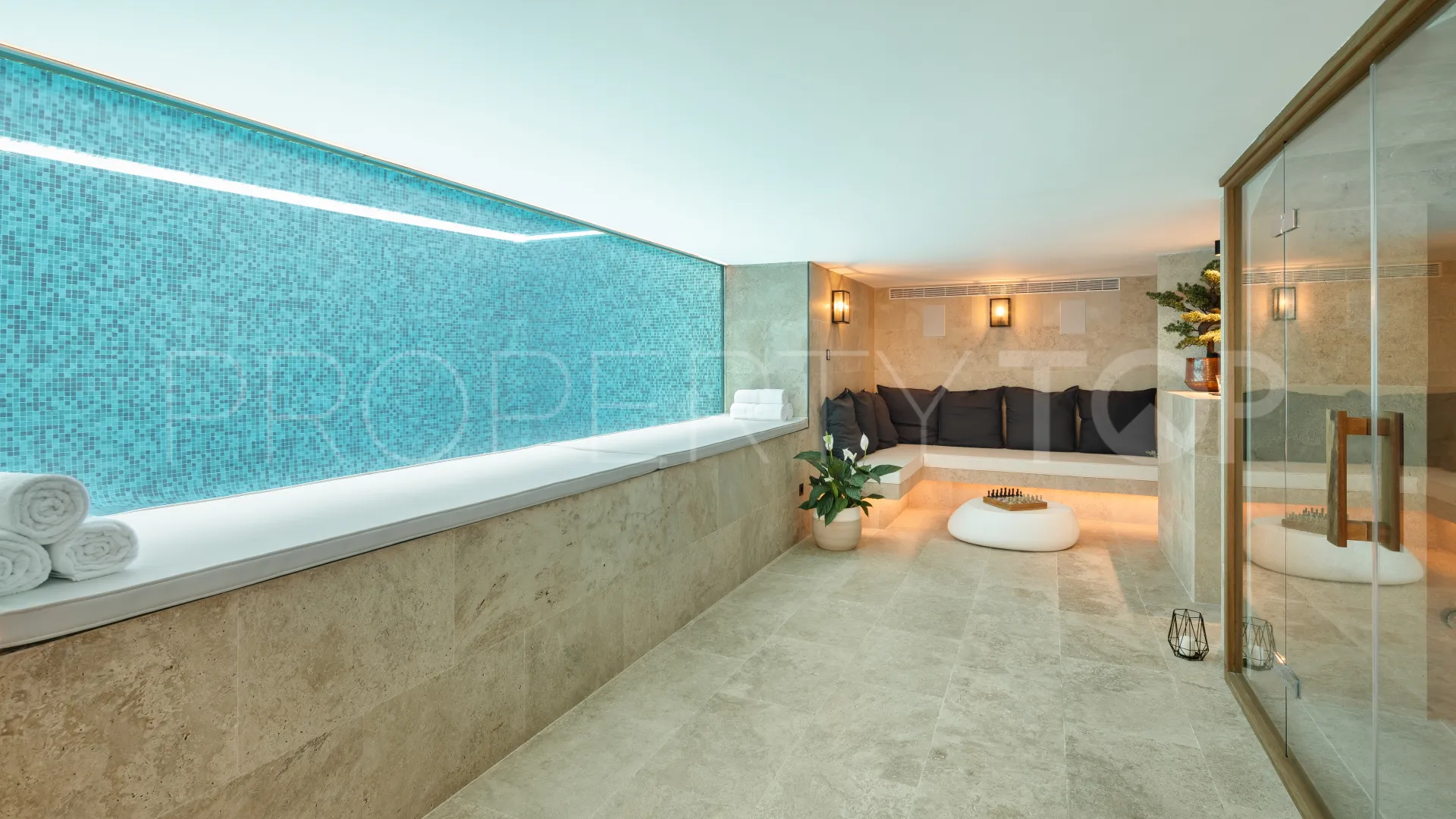 Villa en venta en Benalmadena