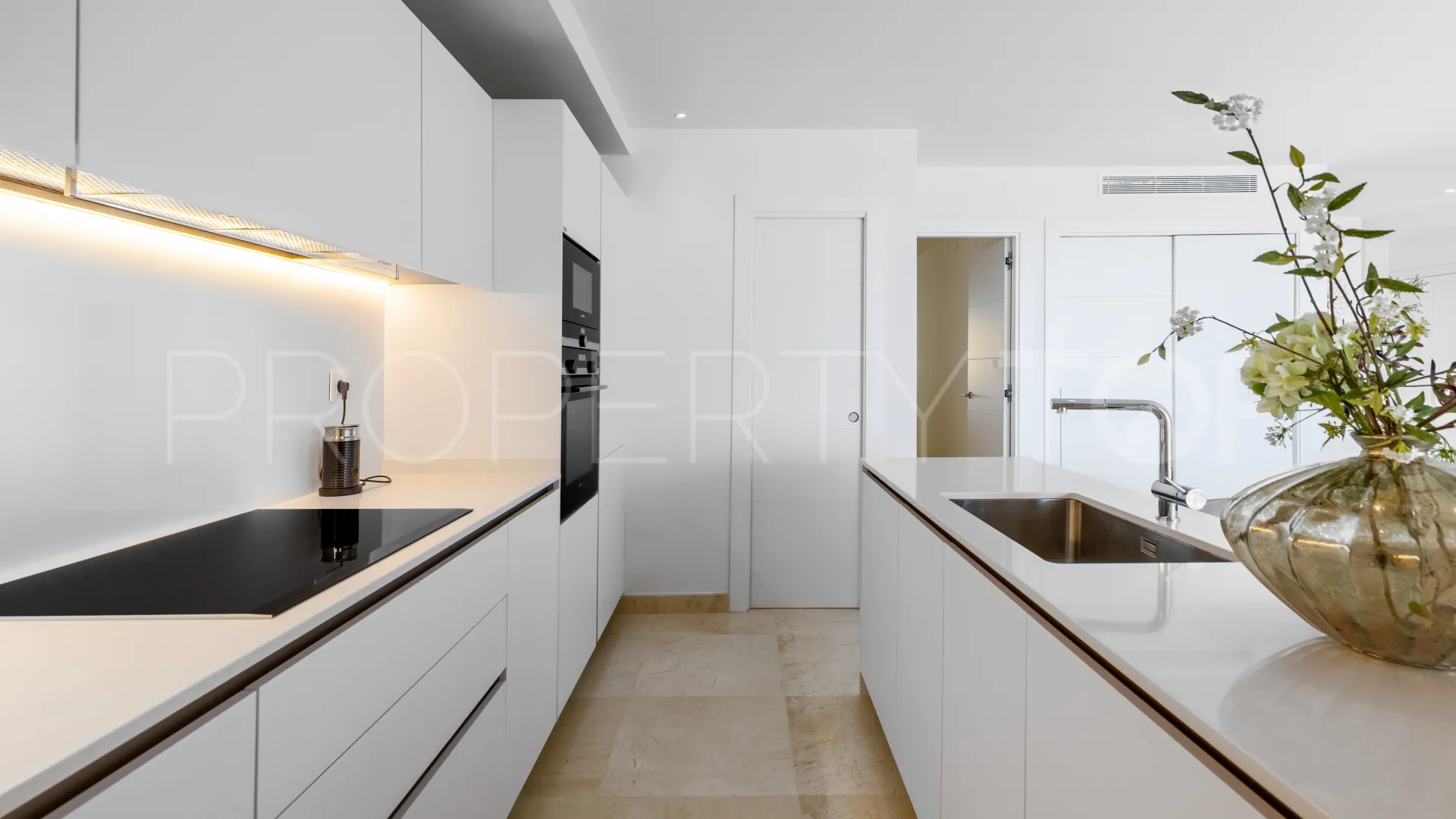 Se vende apartamento de 2 dormitorios en La Morelia de Marbella