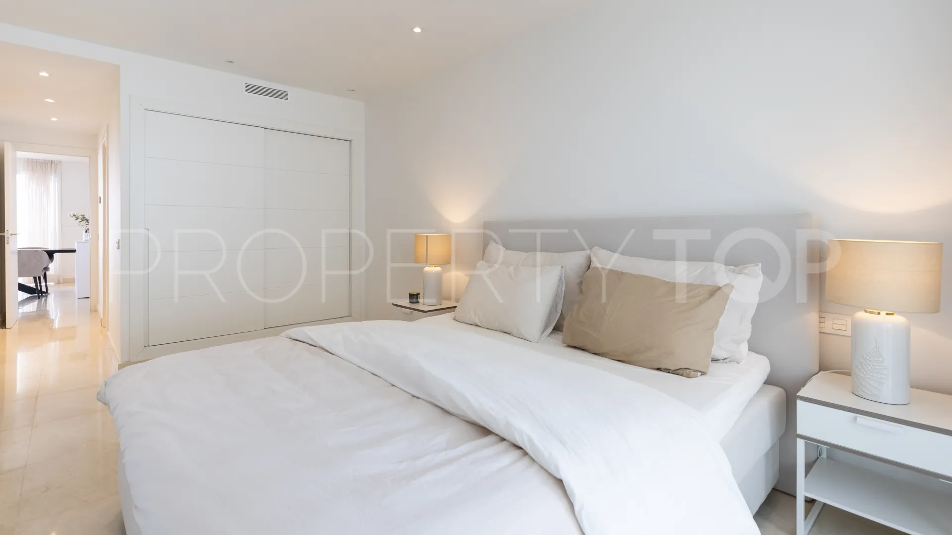 Se vende apartamento de 2 dormitorios en La Morelia de Marbella