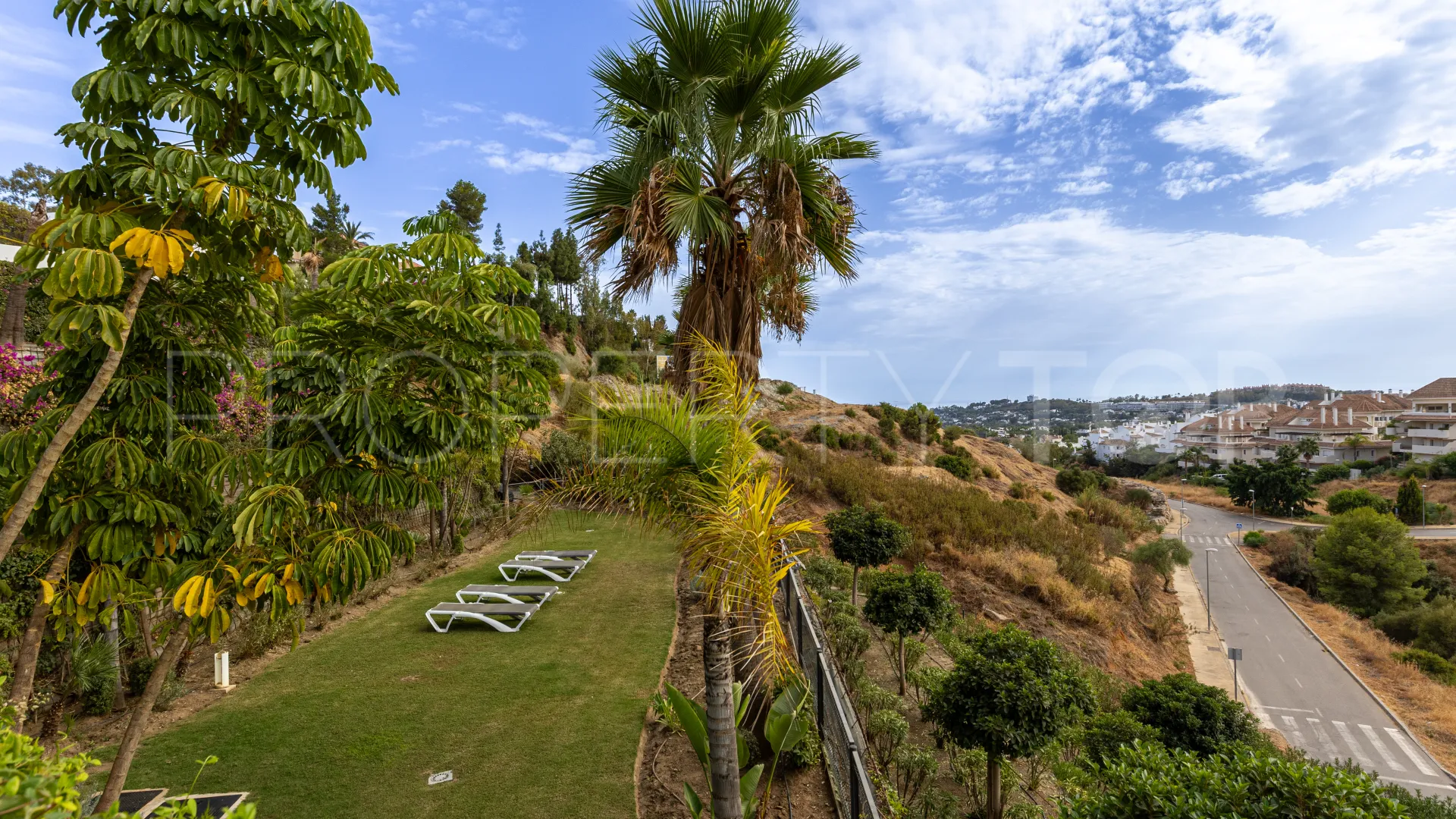 Se vende apartamento de 2 dormitorios en La Morelia de Marbella