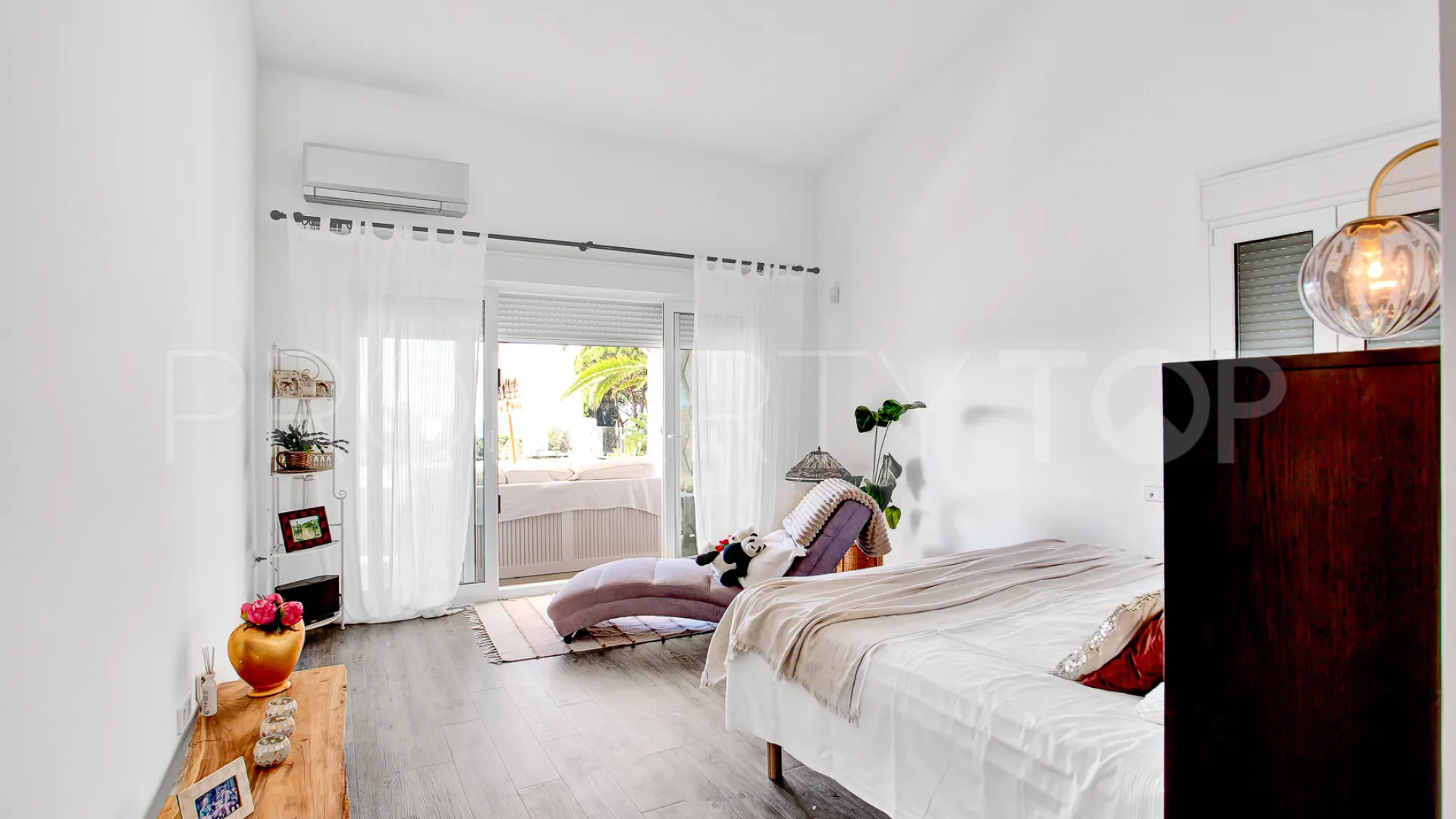 For sale villa with 6 bedrooms in Marbesa