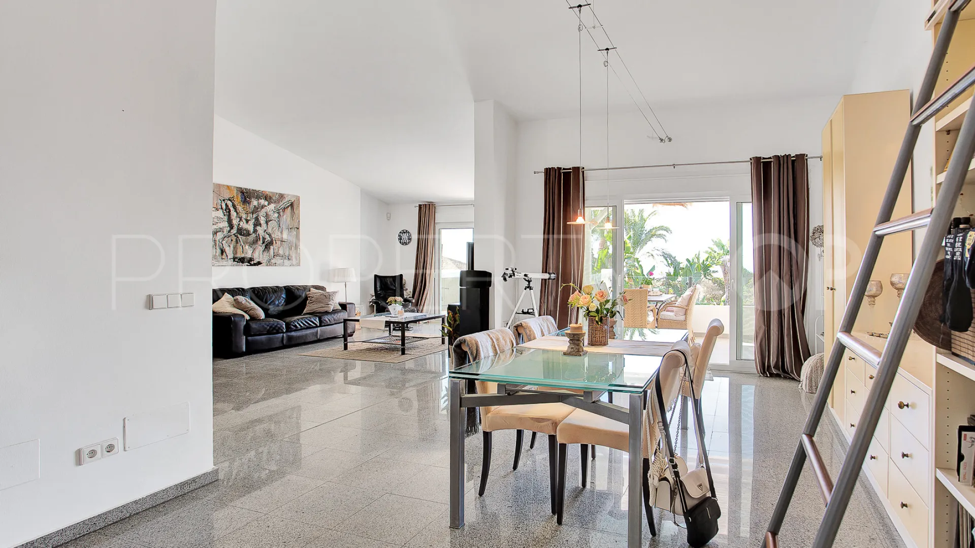 For sale villa with 6 bedrooms in Marbesa