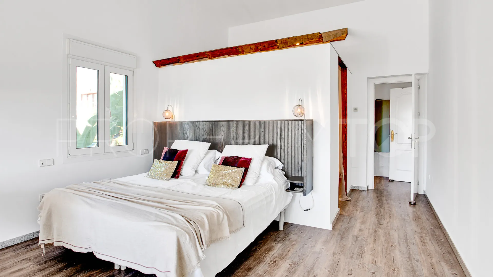 For sale villa with 6 bedrooms in Marbesa