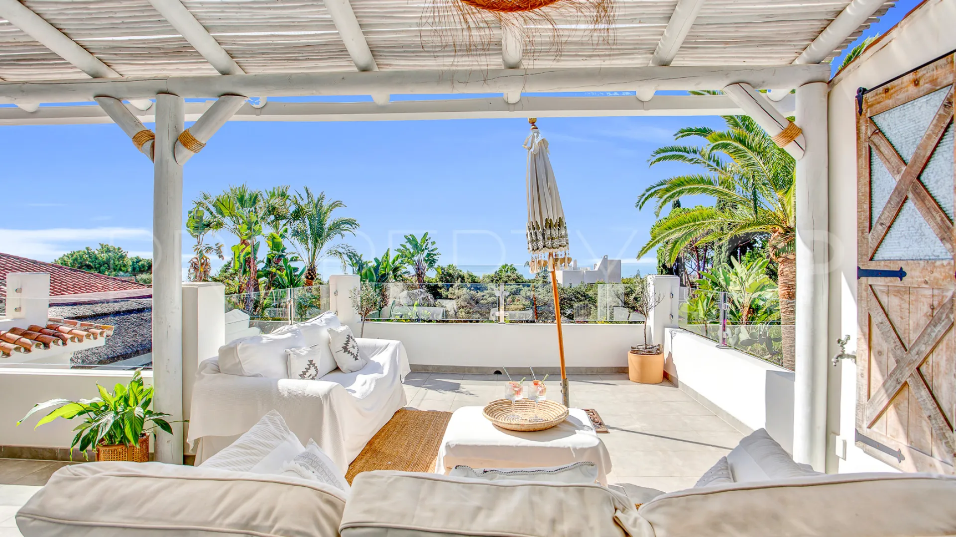 For sale villa with 6 bedrooms in Marbesa