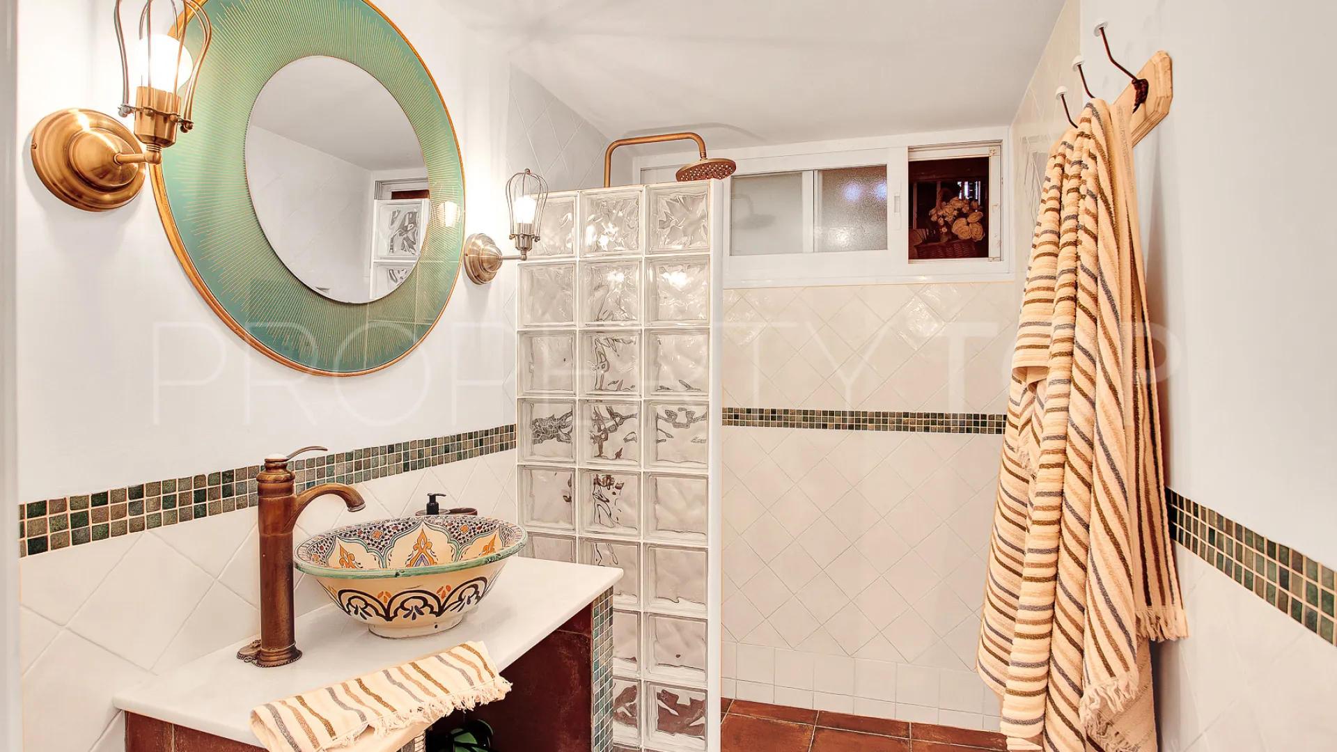 For sale villa with 6 bedrooms in Marbesa