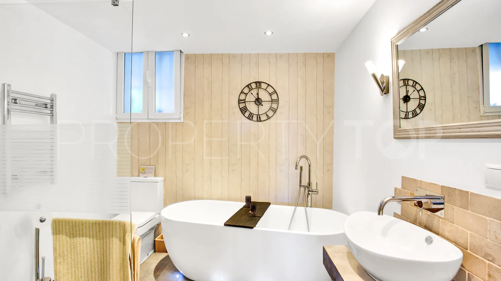 For sale villa with 6 bedrooms in Marbesa