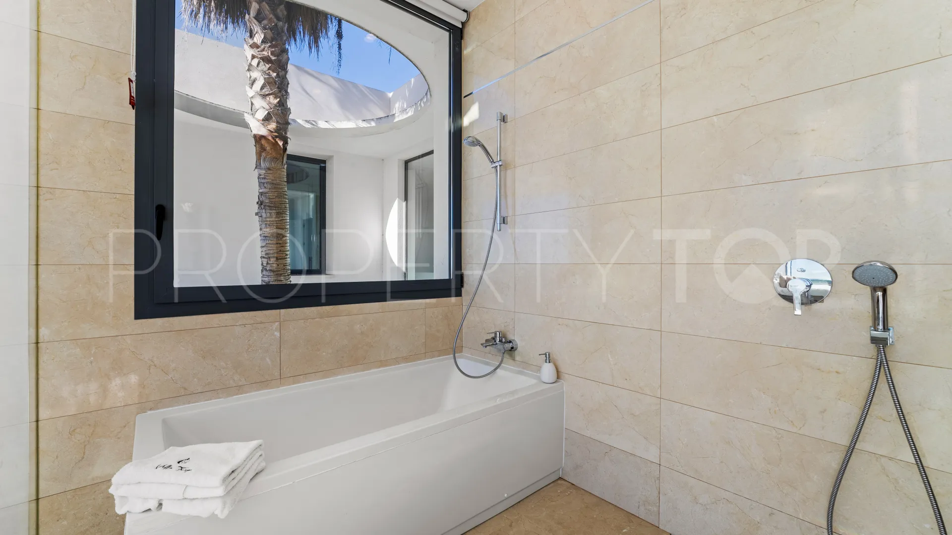 Villa en venta en La Alqueria