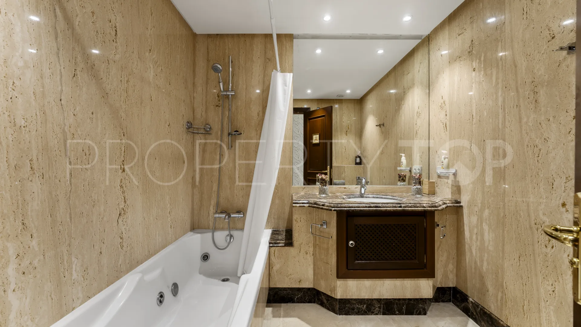 Comprar apartamento planta baja en Mar Azul