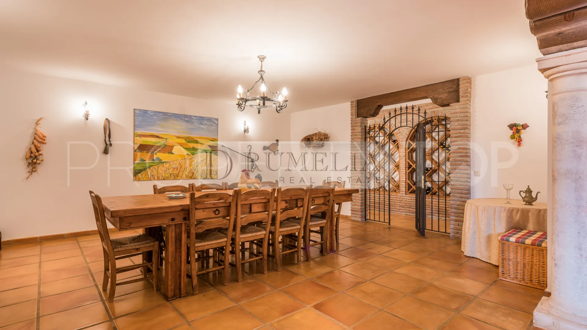 5 bedrooms villa for sale in Altos Reales