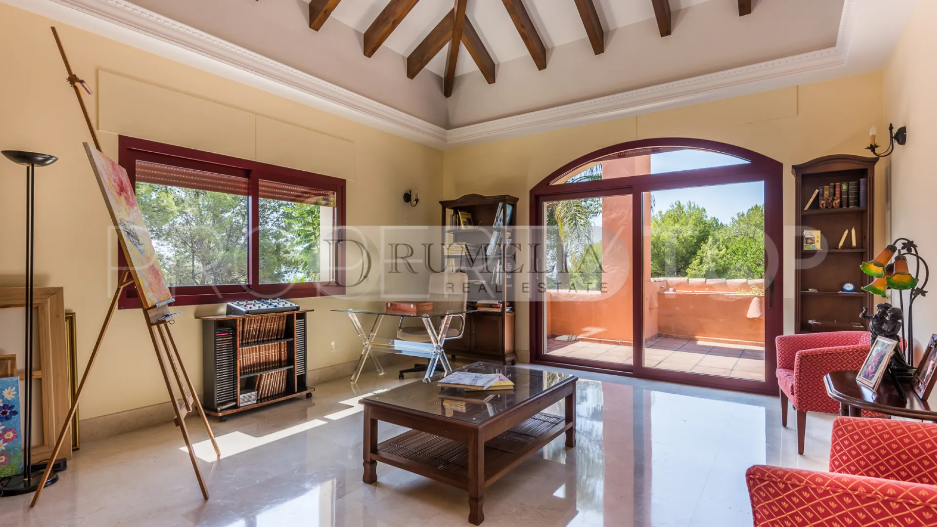 5 bedrooms villa for sale in Altos Reales