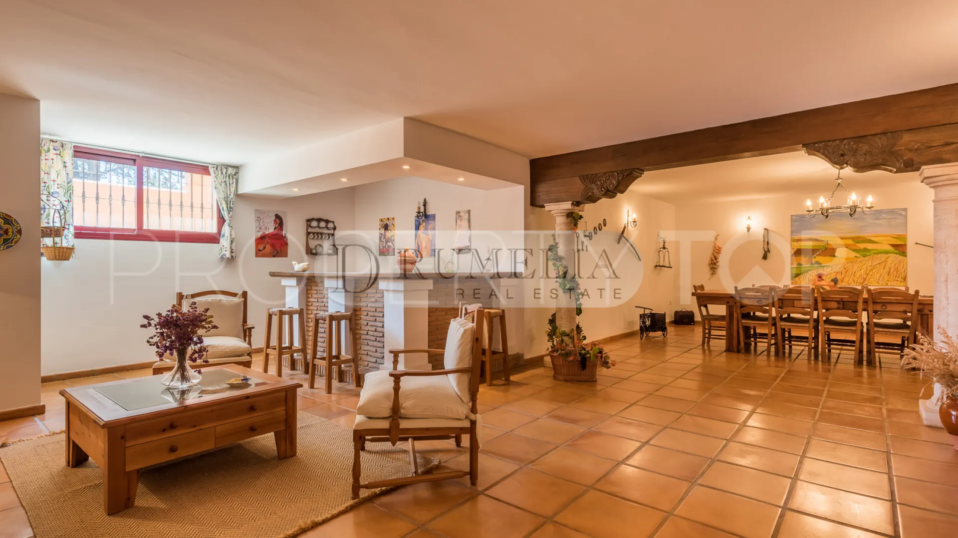 5 bedrooms villa for sale in Altos Reales